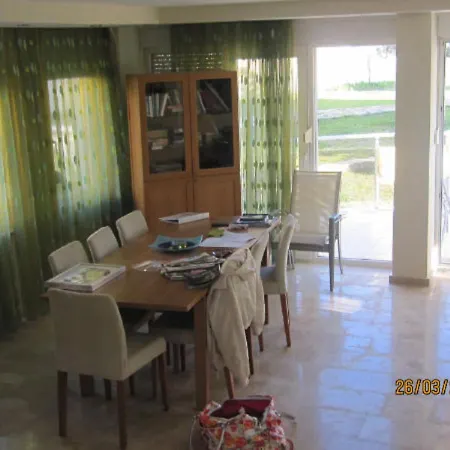 Stunning Large Within Walking Distance Of Everything Hébergement de vacances